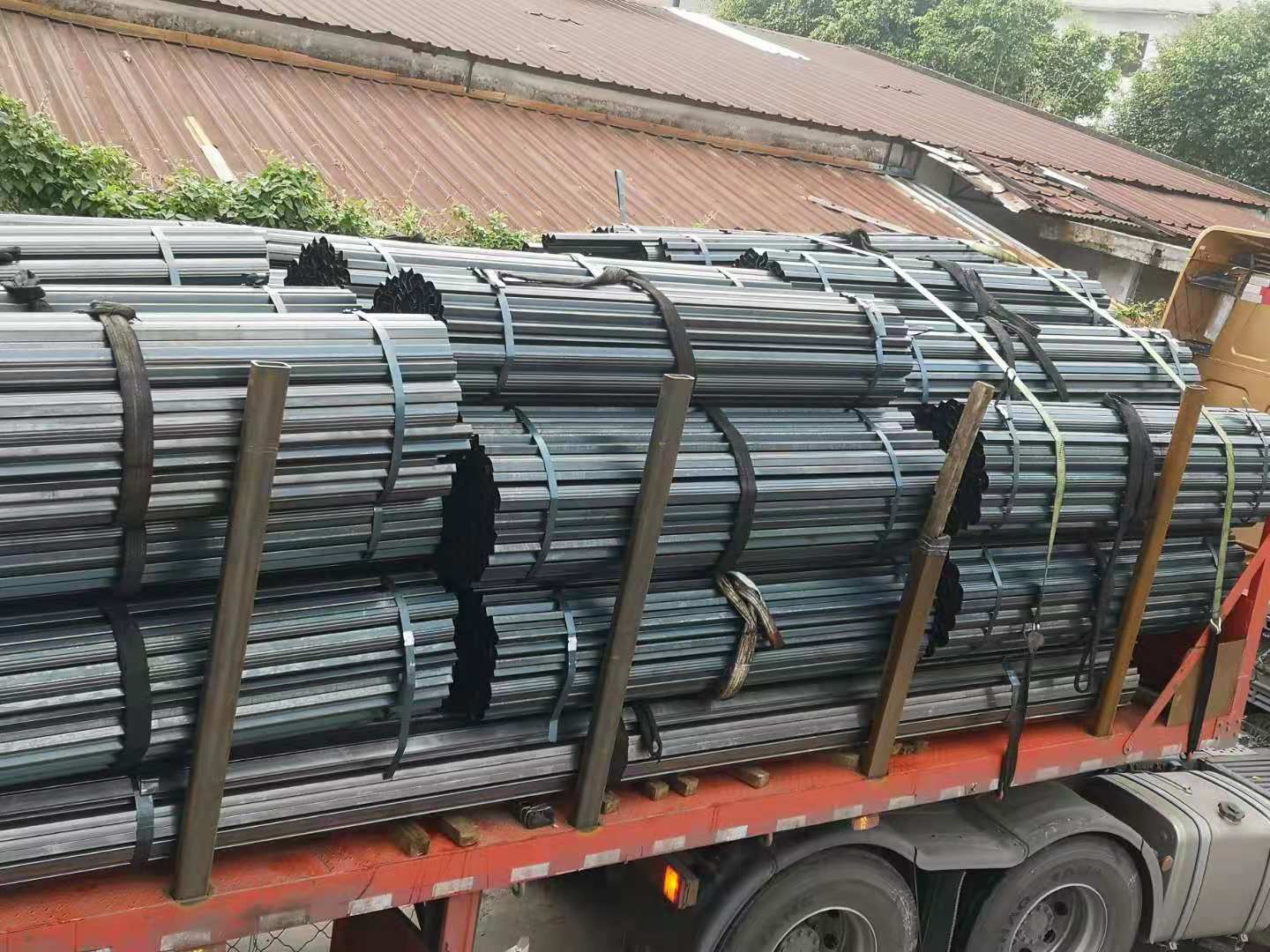 上下铺铁床工程案例