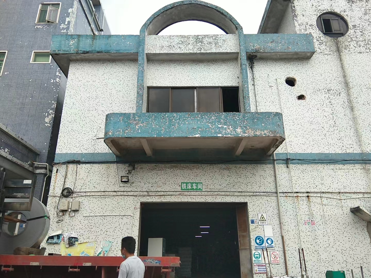上下铺铁床厂家哪里找才靠谱？